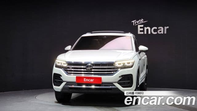 Volkswagen Touareg 2023 — ფოტო 3/20