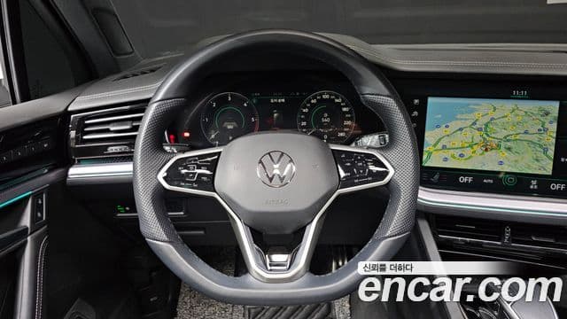 Volkswagen Touareg 2023 — фото 13 из 20