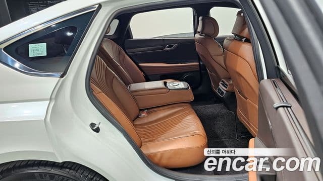 Genesis Electrified G80 2021 — Şəkil 11/20