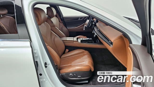Genesis Electrified G80 2021 — Şəkil 12/20