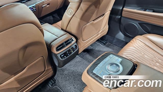 Genesis Electrified G80 2021 — Şəkil 19/20