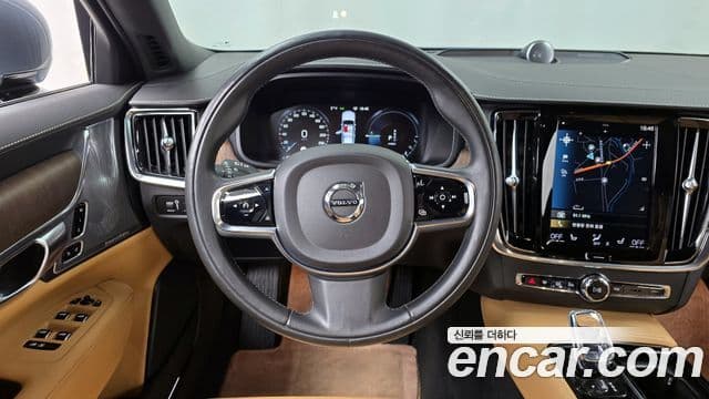 Volvo S90 2021 — ფოტო 13/20