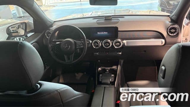 Mercedes-Benz GLB-Class 2021 — ფოტო 2/9