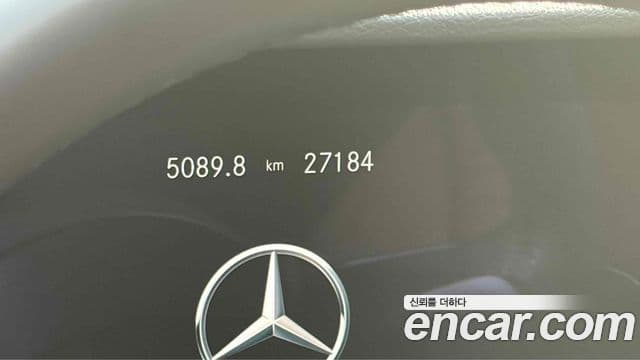 Mercedes-Benz GLB-Class 2021 — ფოტო 8/9