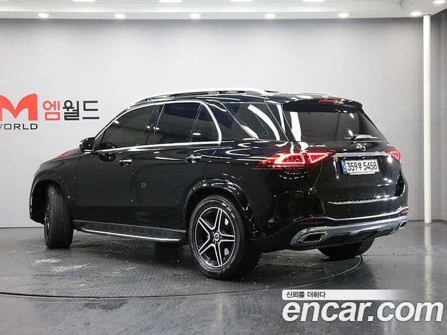 Mercedes-Benz GLE-Class 2021 — Photo 19/20