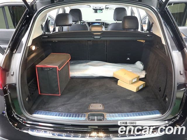 Mercedes-Benz GLE-Class 2021 — Photo 18/20