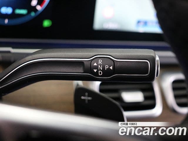 Mercedes-Benz GLE-Class 2021 — Photo 14/20