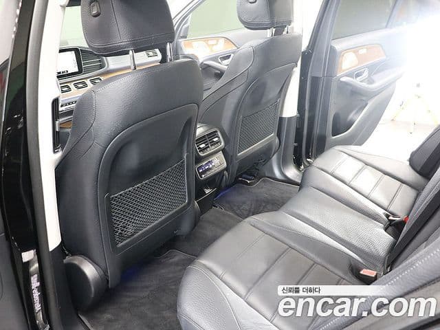 Mercedes-Benz GLE-Class 2021 — Photo 12/20