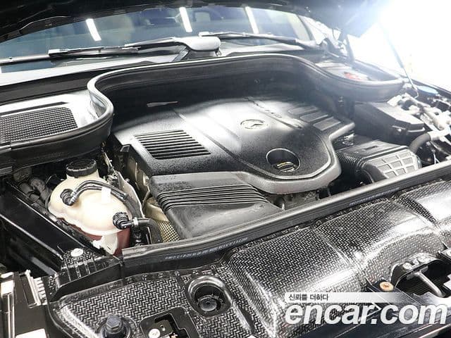 Mercedes-Benz GLE-Class 2021 — Photo 20/20