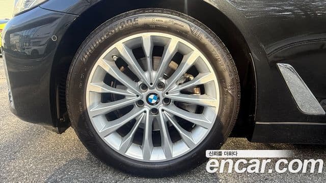 BMW 5 Series 2023 — Şəkil 4/20