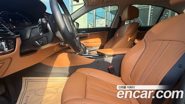 BMW 5 Series 2023 — Şəkil 9/20
