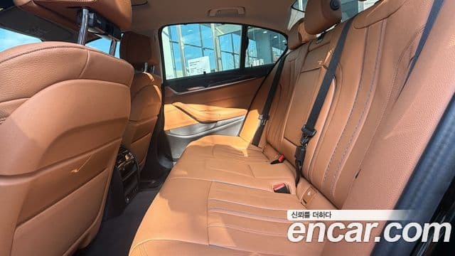 BMW 5 Series 2023 — Şəkil 16/20