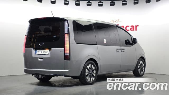 Hyundai Staria 2021 — Фото 2/20