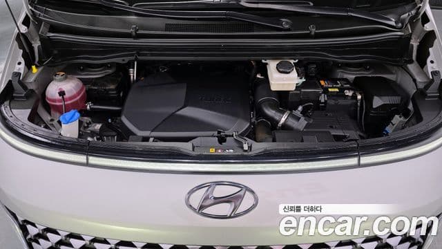 Hyundai Staria 2021 — Фото 6/20