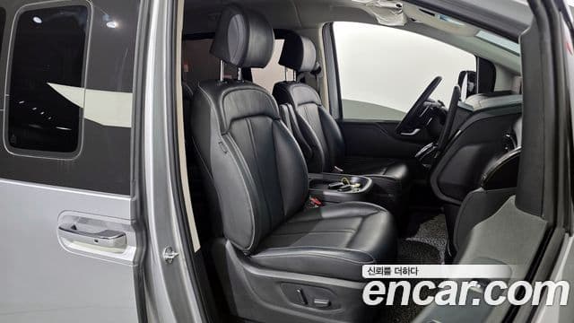 Hyundai Staria 2021 — Фото 12/20