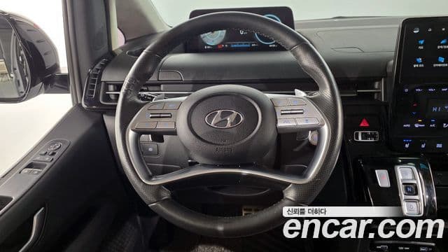 Hyundai Staria 2021 — Фото 13/20