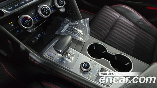 Genesis G70 2019 — ფოტო 9/20