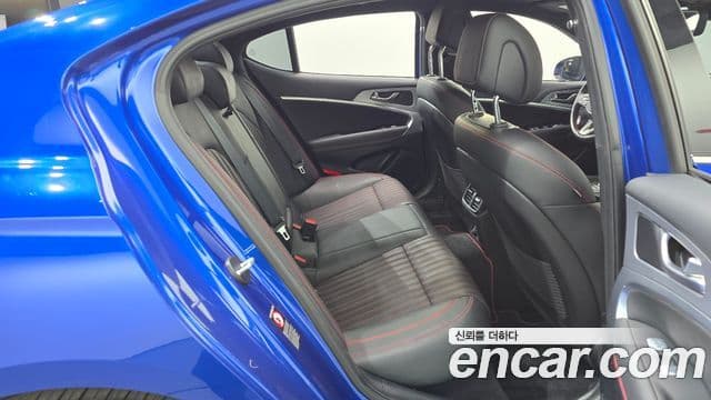 Genesis G70 2019 — ფოტო 17/20