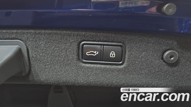 Genesis G70 2019 — ფოტო 7/20