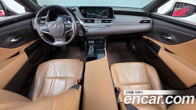 Lexus ES300h 2018 — Photo 15/20