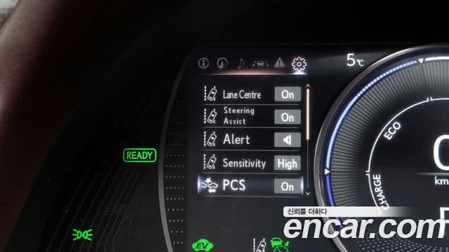 Lexus ES300h 2018 — Photo 4/20