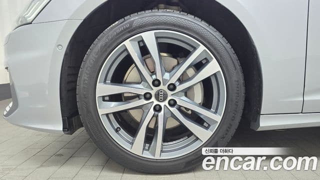 Audi A6 2023 — ფოტო 5/20