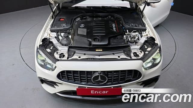 Mercedes-Benz E-Class 2021 — Фото 6/20