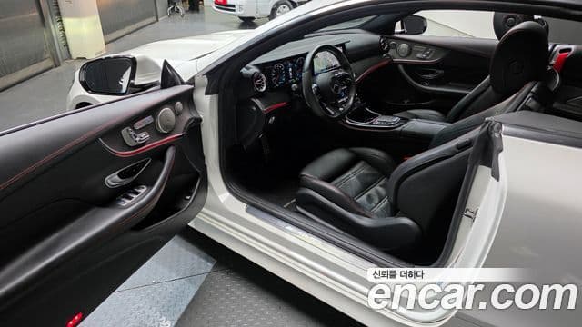 Mercedes-Benz E-Class 2021 — Фото 10/20