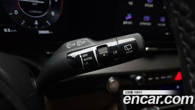 Kia Carnival 2023 — фото 18 из 20