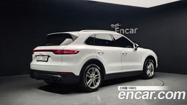 Porsche Cayenne 2019 — Photo 16/20
