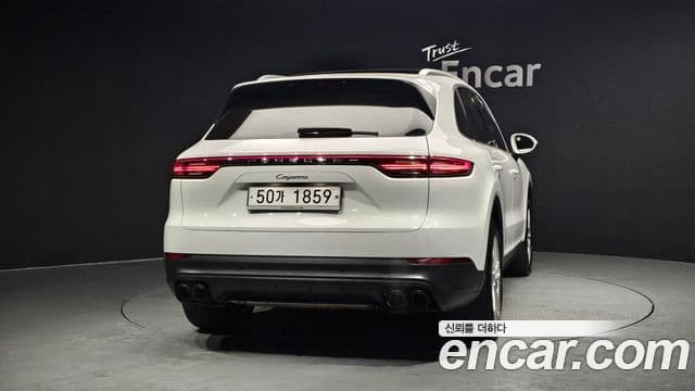 Porsche Cayenne 2019 — Photo 10/20