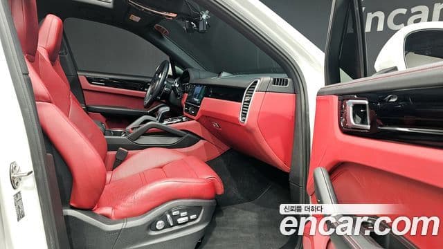 Porsche Cayenne 2019 — Photo 19/20