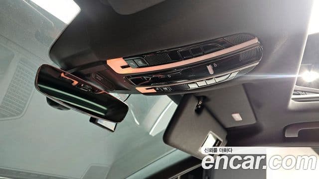 Porsche Cayenne 2019 — Photo 17/20