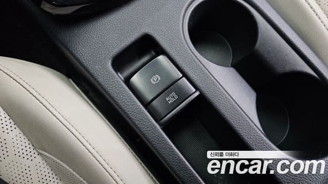 Kia Seltos 2021 — ფოტო 18/20