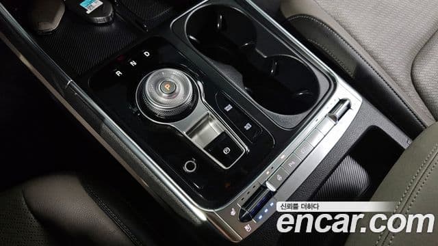 Kia Carnival 2024 — ფოტო 9/20