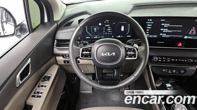 Kia Carnival 2024 — ფოტო 13/20