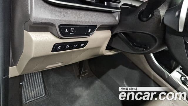 Kia Carnival 2024 — ფოტო 17/20