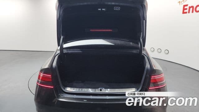 Genesis G90 2023 — фото 20 из 20