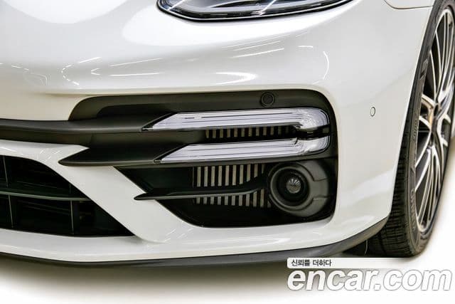 Porsche Panamera 2022 — Photo 17/20