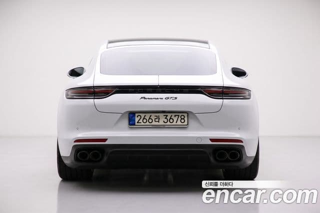 Porsche Panamera 2022 — Photo 6/20