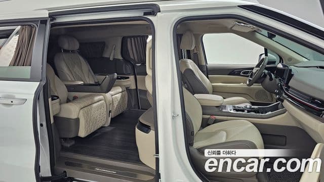 Kia Carnival 2025 — Photo 17/20