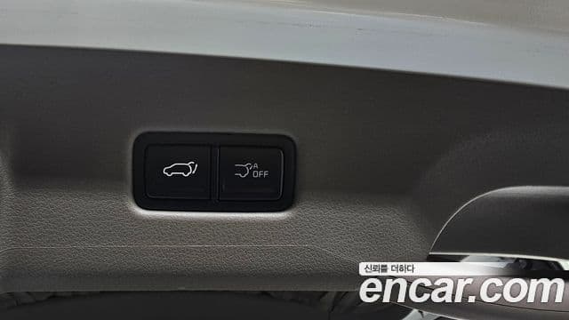 Kia Carnival 2025 — Photo 16/20