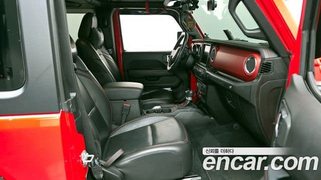 Jeep Wrangler 2020 — фото 10 из 20