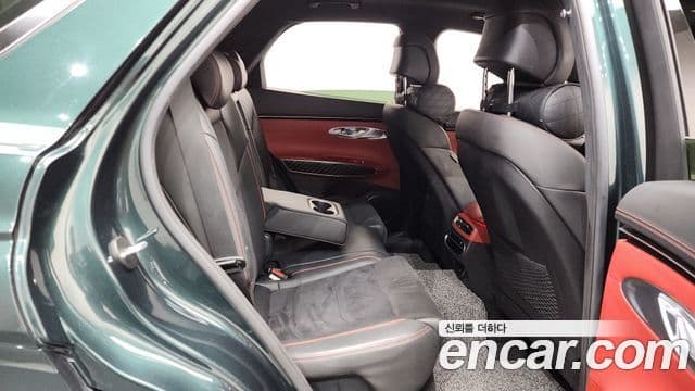 Genesis GV70 2021 — ფოტო 12/20