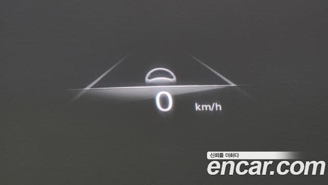 Genesis GV70 2021 — ფოტო 17/20