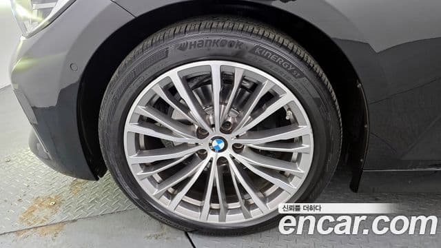 BMW 3 Series 2020 — ფოტო 5/20