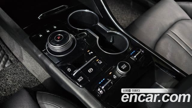 Kia K5 2021 — ფოტო 9/20
