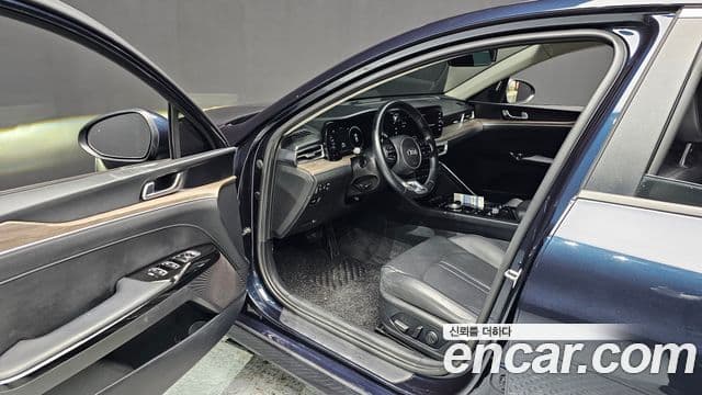 Kia K5 2021 — ფოტო 11/20