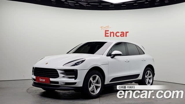 Porsche Macan 2020 — Photo 11/20