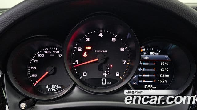 Porsche Macan 2020 — Photo 10/20